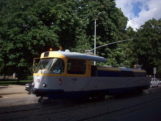 173645 (a): :1600x1200